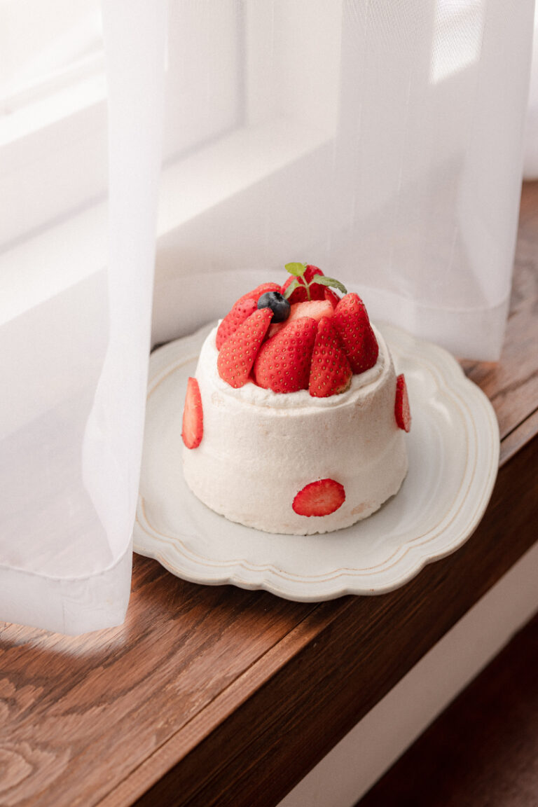 Midsummer Cake Recipe: A Delicious Dessert for Your Summer Celebrations